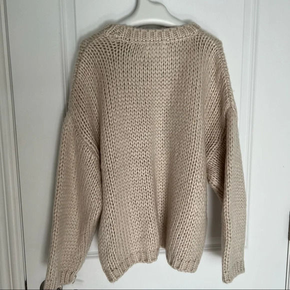 For The Republic  Dropped-Shoulder Knit Sweater size M - Picture 6 of 8